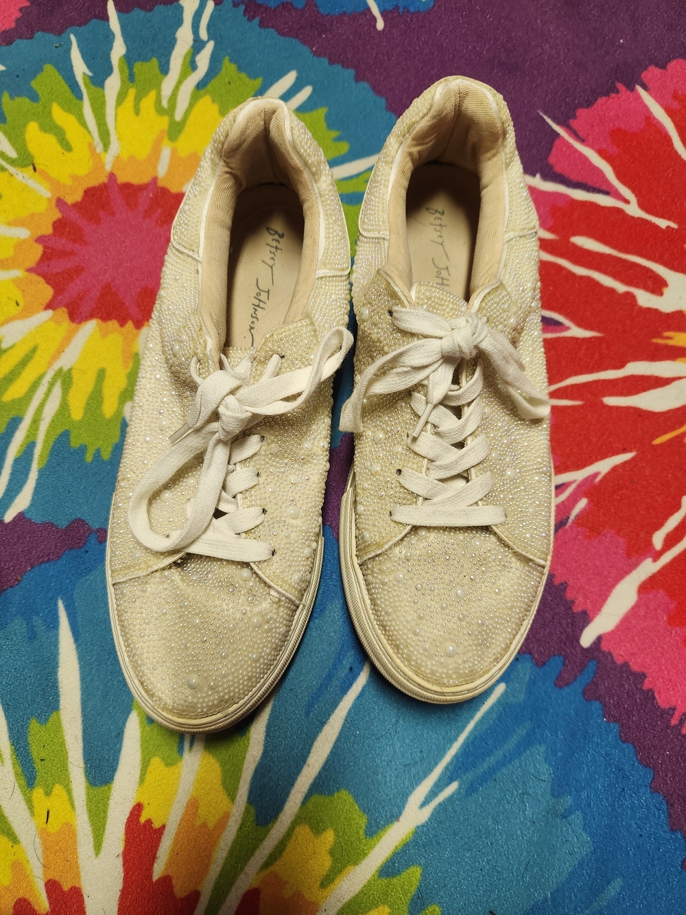 Betsey Johnson Sparkling Ivory Women's Sneakers EUC 10 Bridal
